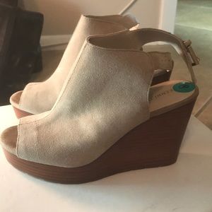 Wedges Kenneth Cole size 8